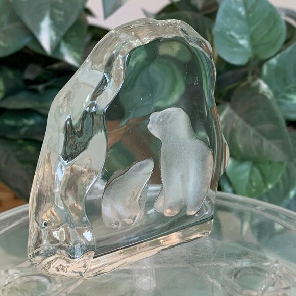 Polar Bear Art Glass Paperweight Clear Crystal Sculpture Mother & Baby Vintage - Picture 7 of 8